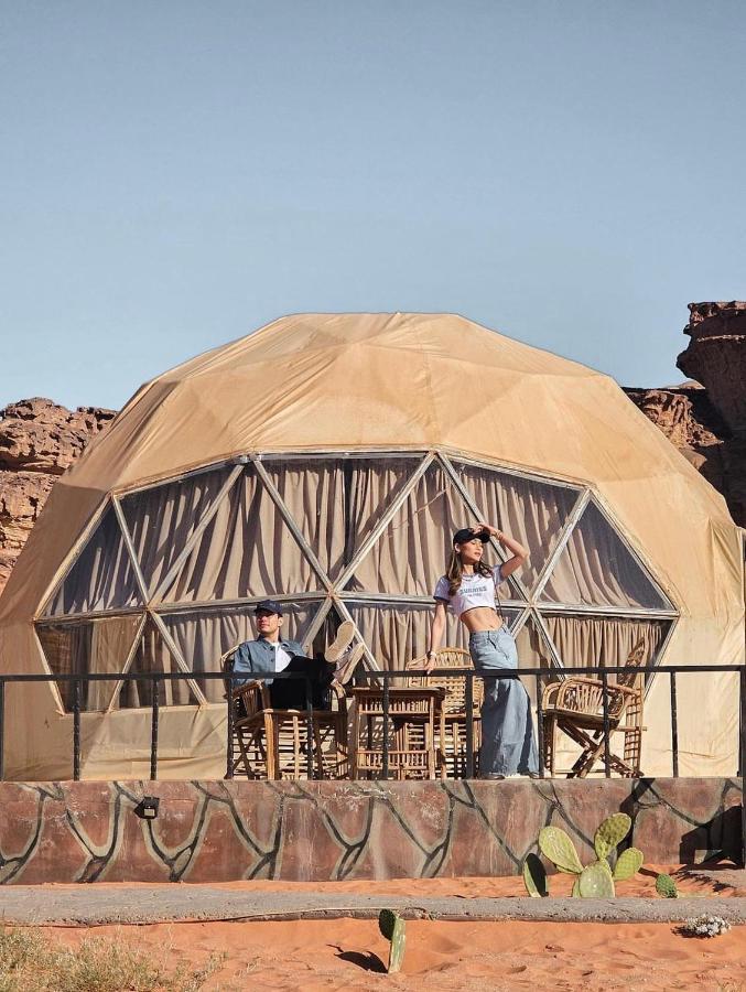 Sun Luxury Camp &Tour Lejlighed Wadi Rum Eksteriør billede