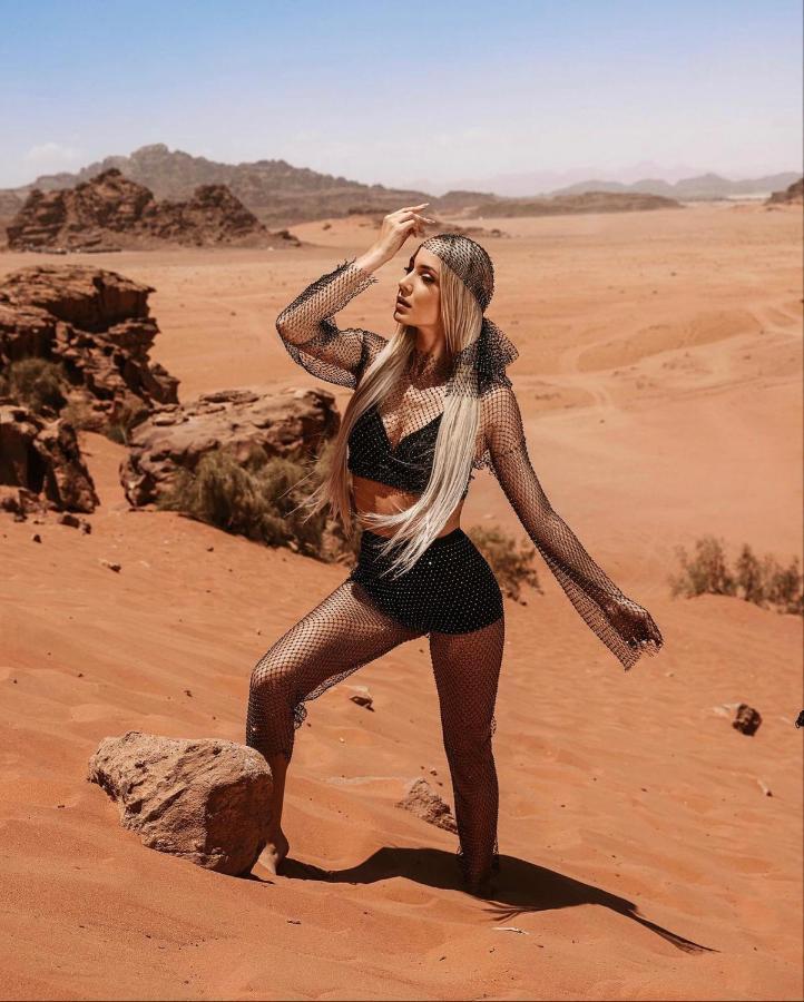 Sun Luxury Camp &Tour Lejlighed Wadi Rum Eksteriør billede