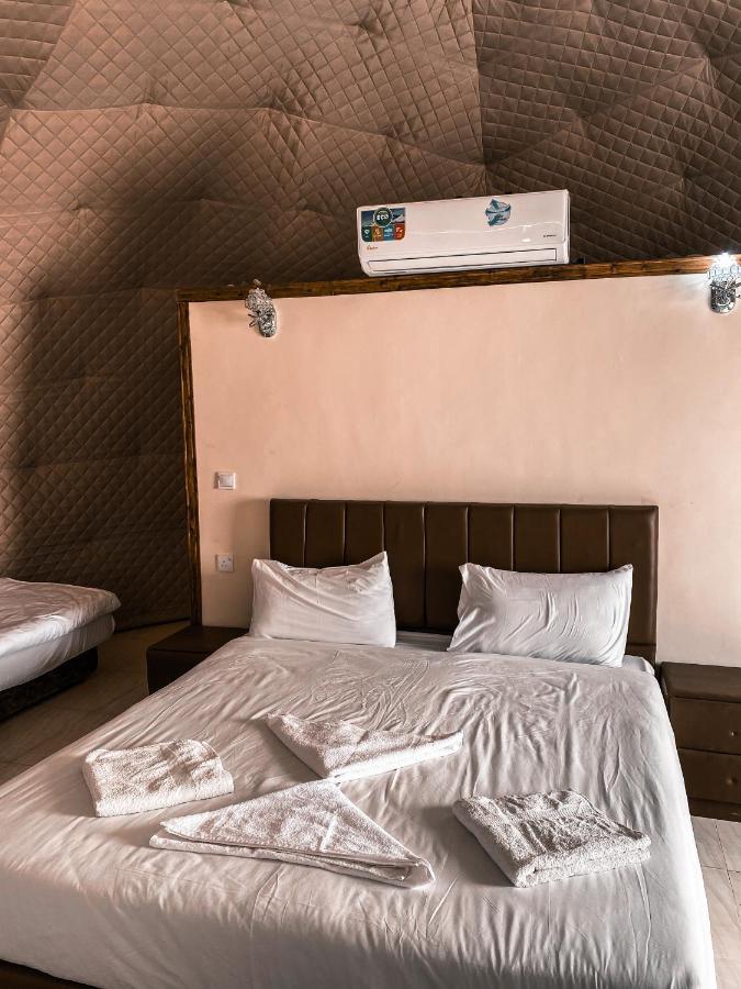 Sun Luxury Camp &Tour Lejlighed Wadi Rum Eksteriør billede
