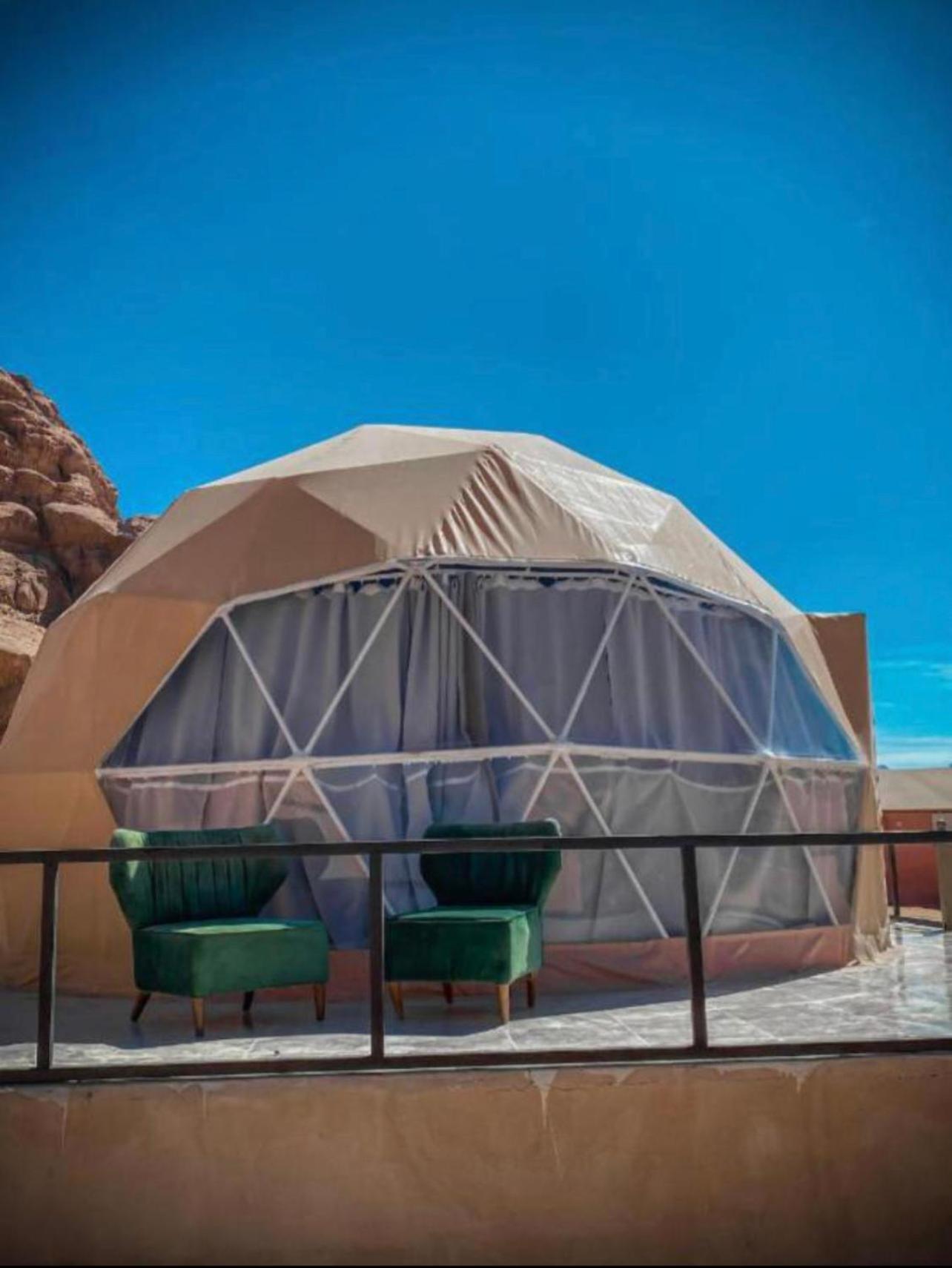 Sun Luxury Camp &Tour Lejlighed Wadi Rum Eksteriør billede